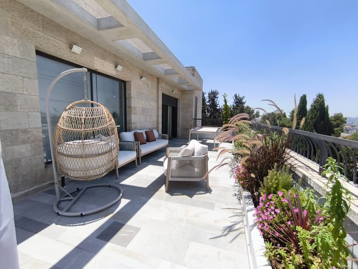 Mini-penthouse de luxe avec terrasse — Rechavia